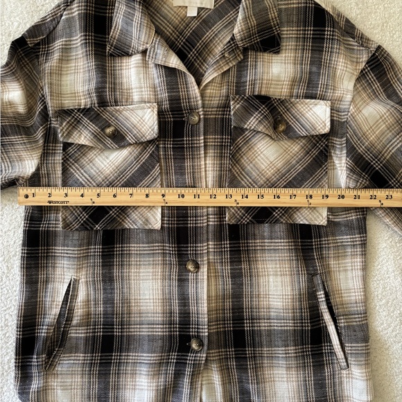 Ashley By 26 Plaid Button-Up Shirt - Picture 7 of 10